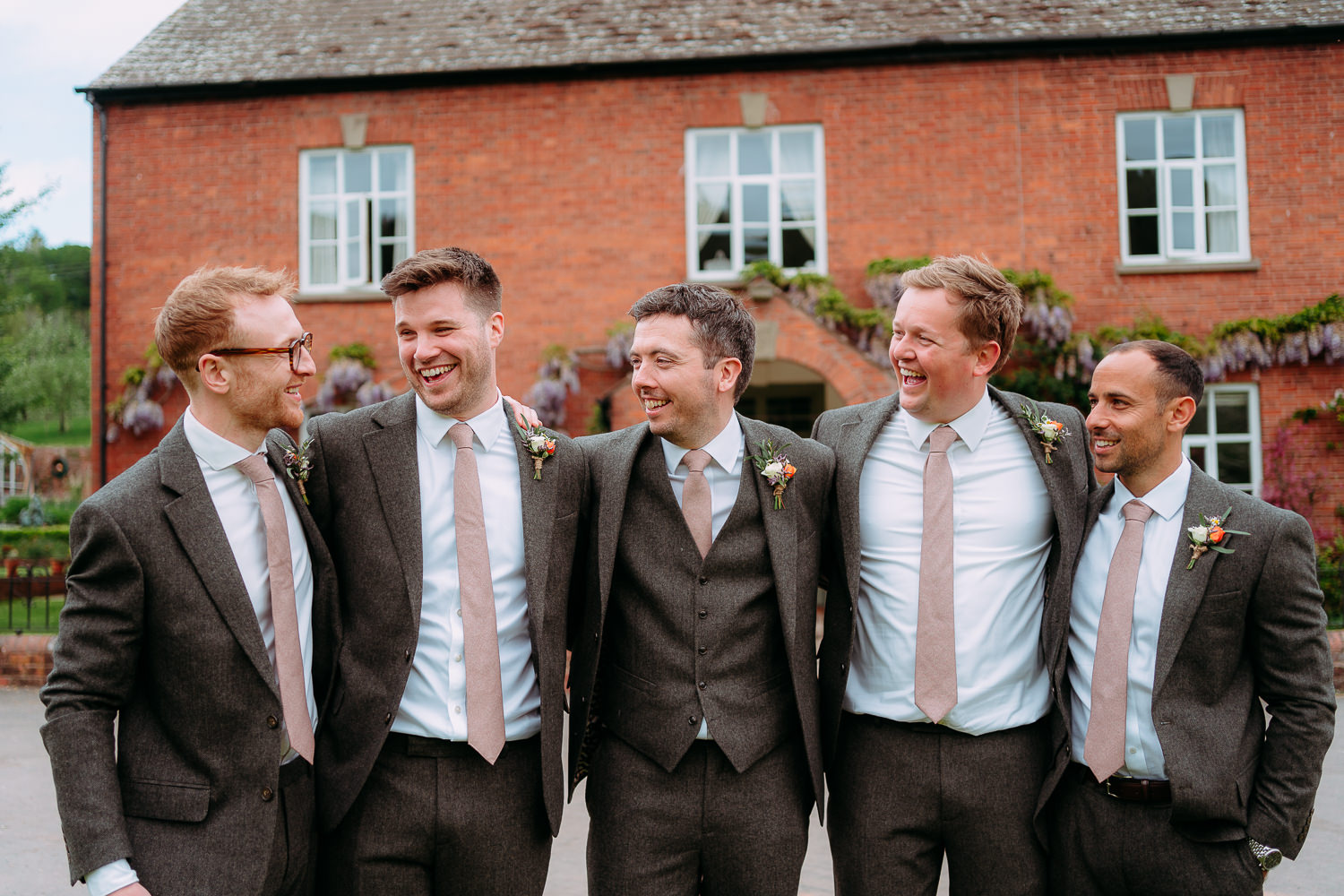 THE HAYBARN WEDDING PHOTOGRAPHY HEREFORDSHIRE 013 THE HAYBARN WEDDING PHOTOGRAPHY HEREFORDSHIRE 013